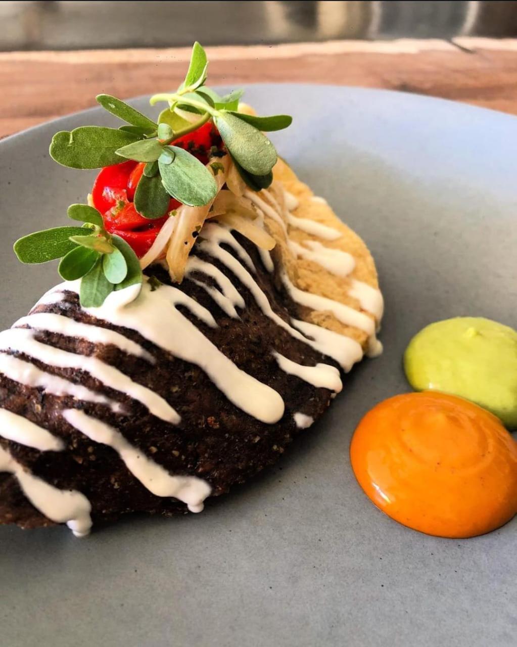 Hotel Makaaba Eco-Boutique Bacalar Exteriör bild A chocolate-covered taco