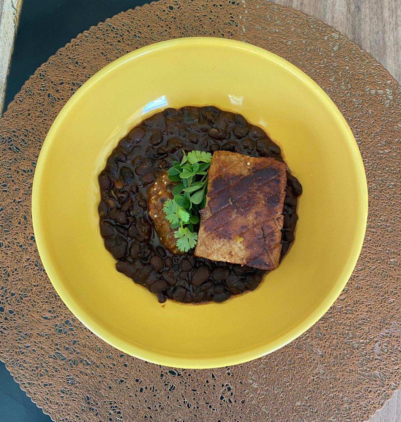 Hotel Makaaba Eco-Boutique Bacalar Exteriör bild Black bean soup with tofu